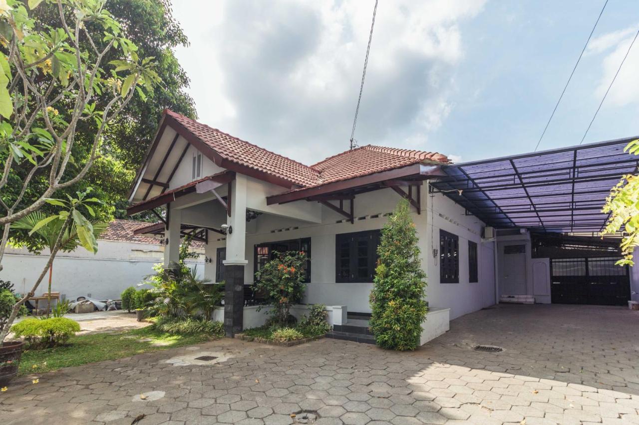 Ndalem Sarengat Apartment ยอกยาการ์ตา ภายนอก รูปภาพ