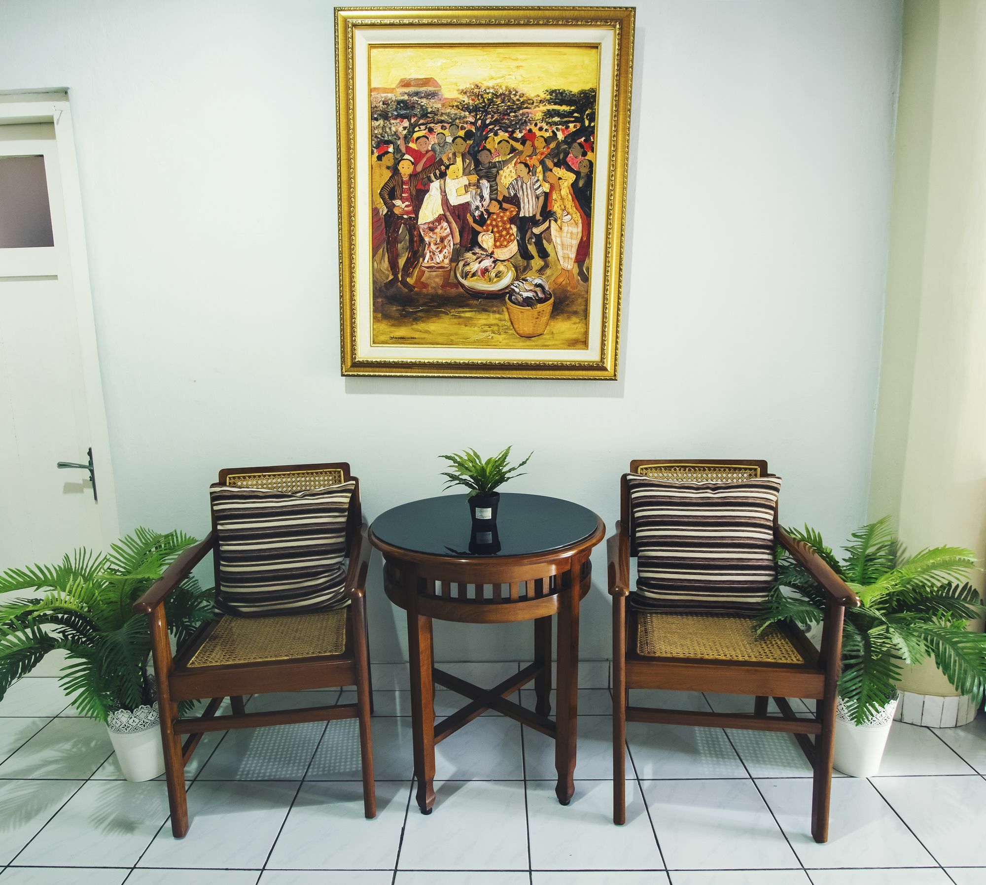 Ndalem Sarengat Apartment ยอกยาการ์ตา ภายนอก รูปภาพ