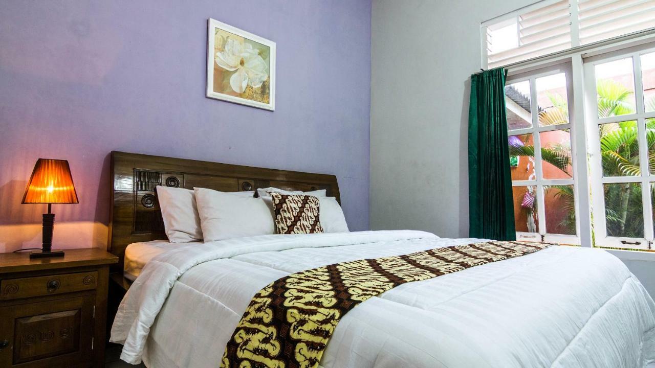 Ndalem Sarengat Apartment ยอกยาการ์ตา ภายนอก รูปภาพ
