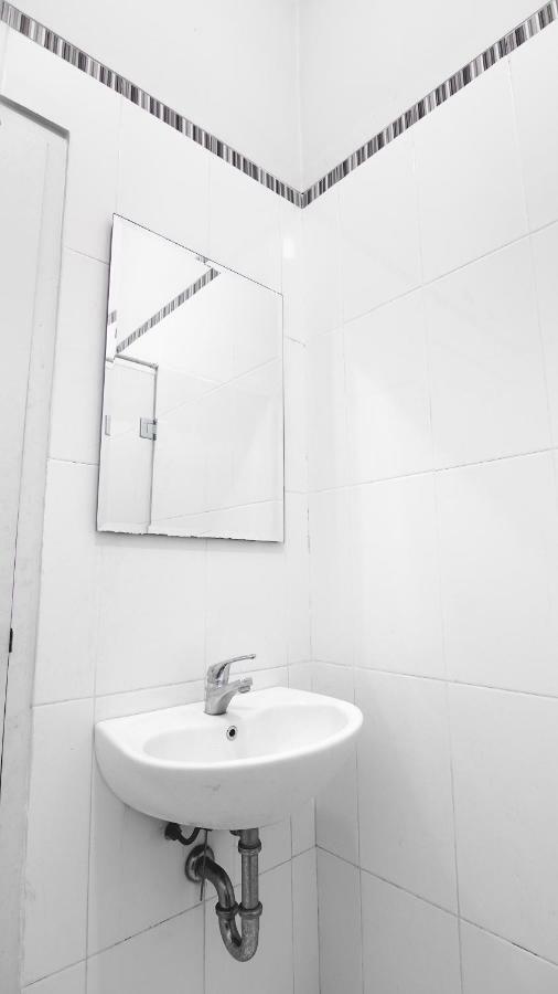 Ndalem Sarengat Apartment ยอกยาการ์ตา ภายนอก รูปภาพ
